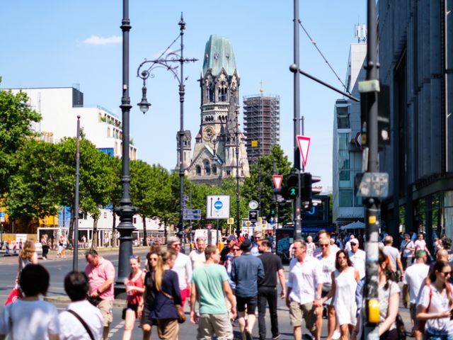 Deutsche sind sehr vielfältig. Doch wie sind sie im Durchschnitt? Deutsche sind sehr vielfältig. Doch wie sind sie im Durchschnitt?