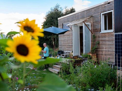 Beim Tiny House wird auch der Garten zur Wohnfläche.