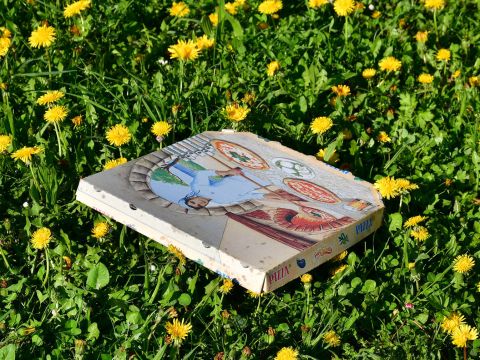 Verpackungsmüll belastet die Umwelt.  Verpackungsmüll belastet die Umwelt.