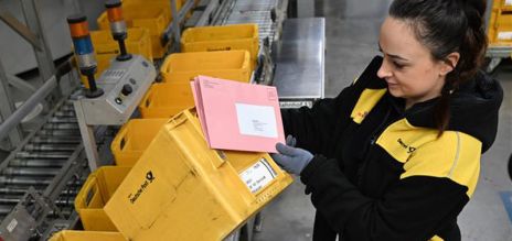 Ensayo en el correo para la votación por vía postal.  