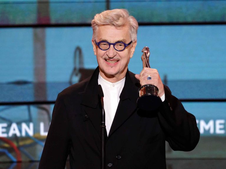 Wim Wenders lors de la remis du Prix du cinéma européen en 2024 Wim Wenders lors de la remis du Prix du cinéma européen en 2024