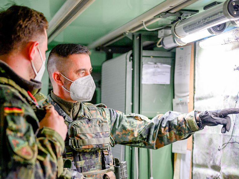 Bundeswehr soldiers take part in an exercise.