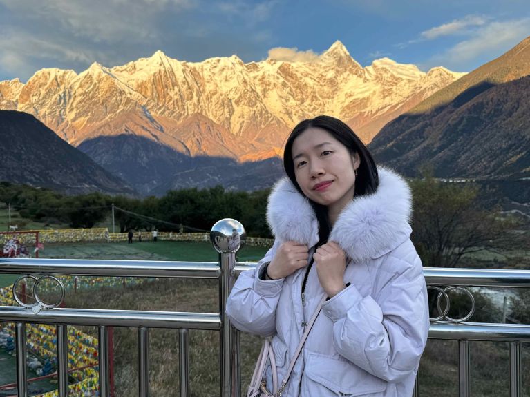 柯美春 (Meichun Ke) 是一名护士。 柯美春 (Meichun Ke) 是一名护士。