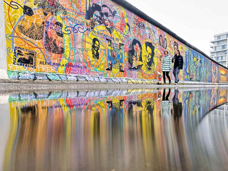Artists simply started painting in the summer of 1990 Artists simply started painting in the summer of 1990