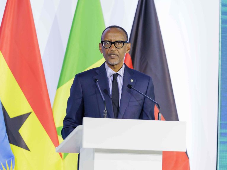 O presidente de Ruanda, Paul Kagame, na cerimônia de abertura