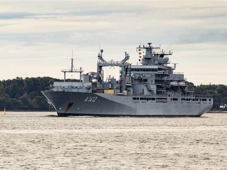 The supply vessel “Frankfurt am Main” taking part in the Northern Coasts manoeuvre The supply vessel “Frankfurt am Main” taking part in the Northern Coasts manoeuvre