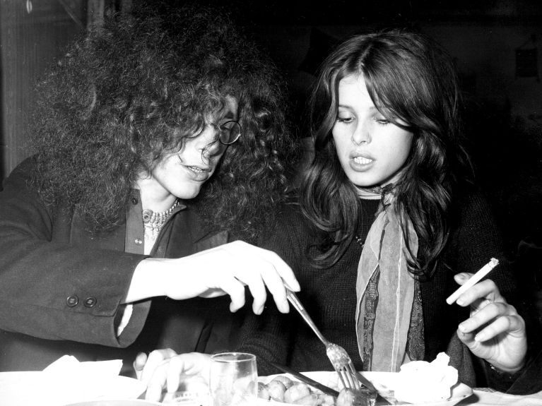 Rainer Langhans, co-founder of the Commune 1, and the model Uschi Obermaier, embody the new freedom. Rainer Langhans, co-founder of the Commune 1, and the model Uschi Obermaier, embody the new freedom.