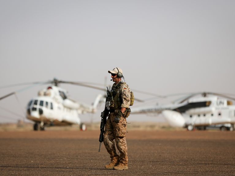 UN peace operations: German Blue Helmet soldiers 