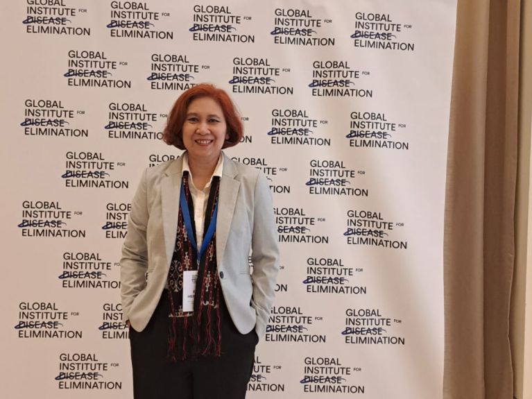 Dr. Elsa Murhandarwati  Dr. Elsa Murhandarwati