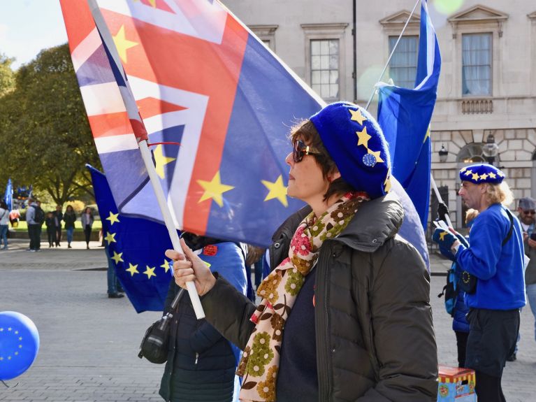 Brexit-Gegner protestieren gegen den EU-Austritt. 