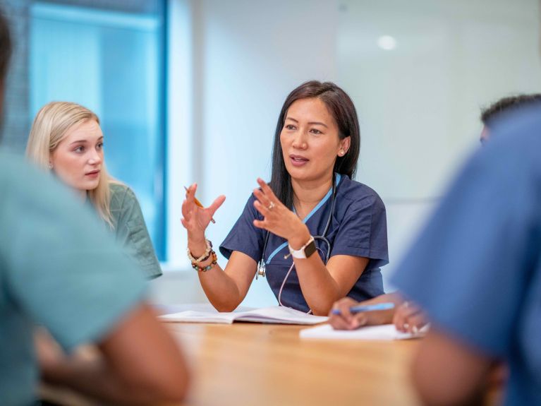 Tournées vers l’avenir et intéressantes : les formations dans le secteur de la santé