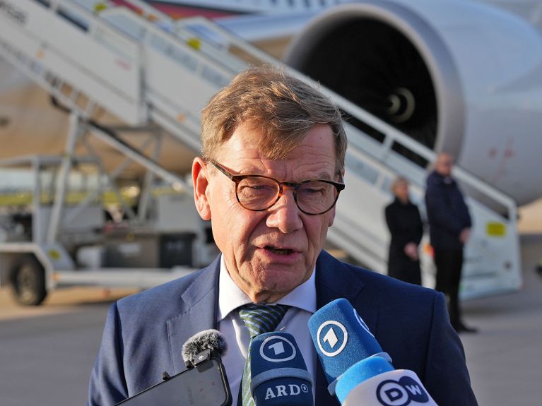 Foreign Minister Johann Wadephul at Berlin Brandenburg Airport before his departure for Qatar. Foreign Minister Johann Wadephul at Berlin Brandenburg Airport before his departure for Qatar.