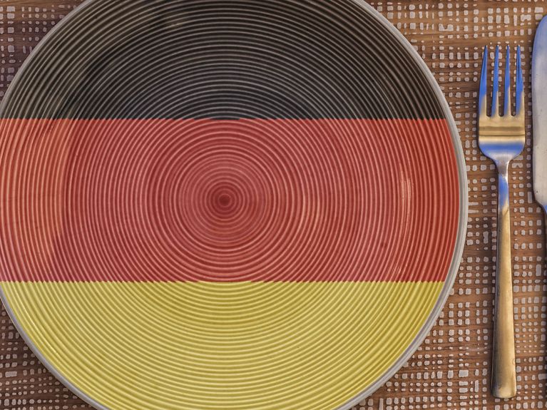 Dinner plate with the flag of Germany on it. Dinner plate with the flag of Germany on it.