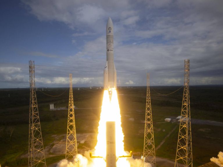 Ariane 6 takes off for a test flight in Kourou. Ariane 6 takes off for a test flight in Kourou.