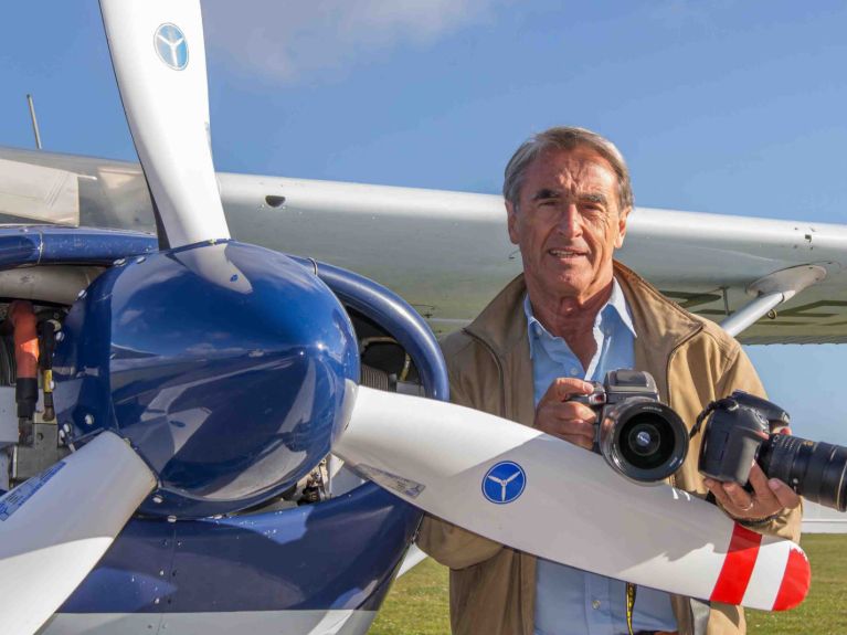 Gerhard Launer hat viele Jahre als Luftbildfotograf gearbeitet. Gerhard Launer hat viele Jahre als Luftbildfotograf gearbeitet.