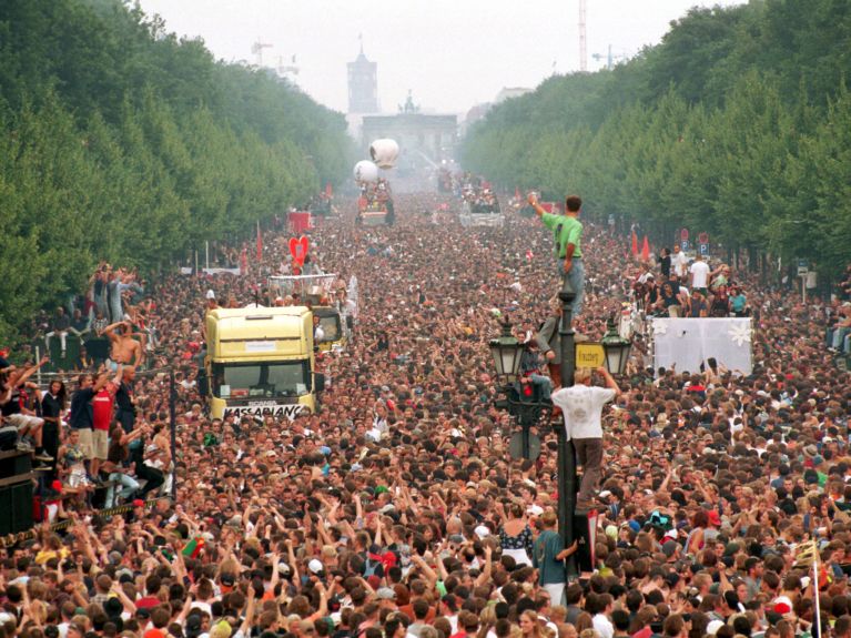 The Love Parade brought together partygoers from 1989 to 2010. The Love Parade brought together partygoers from 1989 to 2010.
