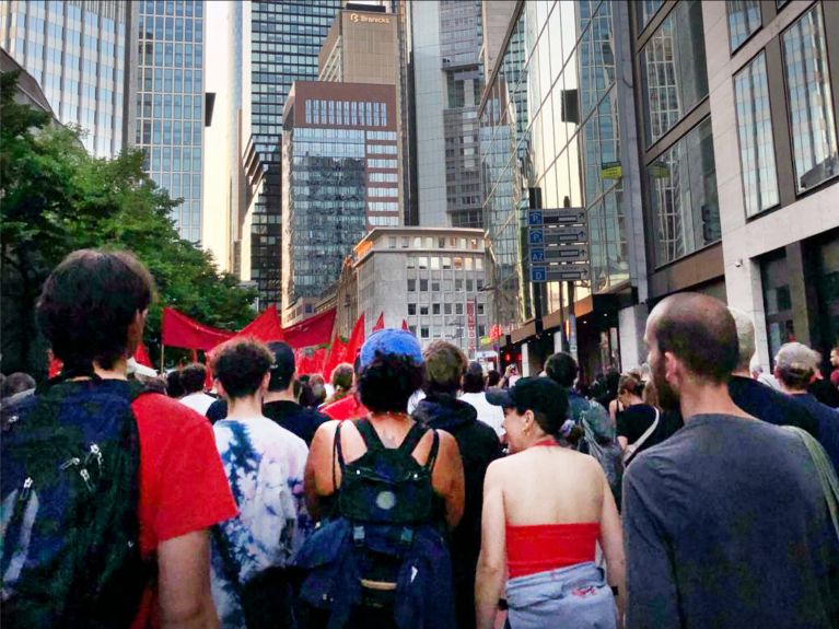 美因河畔法兰克福的示威活动 美因河畔法兰克福的示威活动