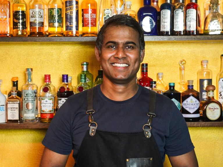 Indika Silva: Especialista em bebidas especiais Indika Silva: Especialista em bebidas especiais