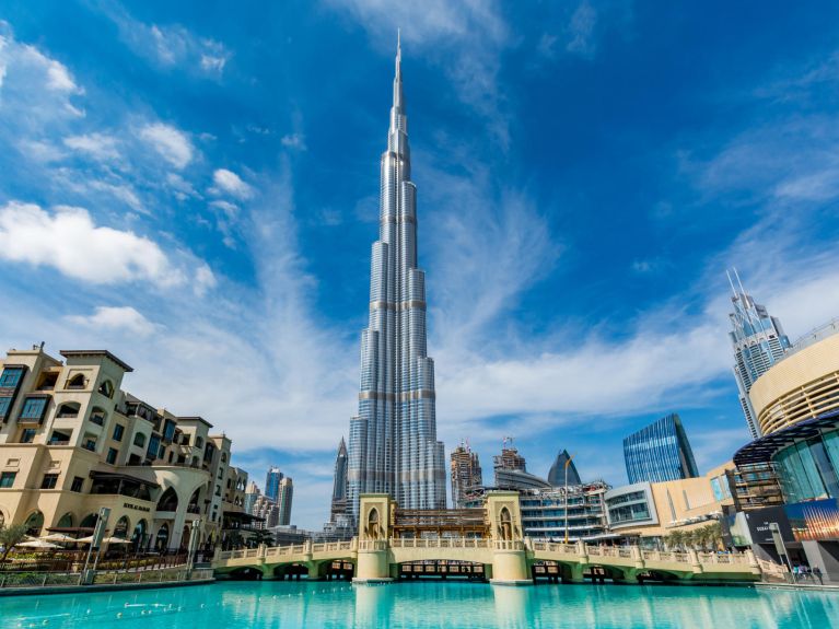 Die Bauer AG war am Bau von Burj Khalifa in Dubai beteiligt. Die Bauer AG war am Bau von Burj Khalifa in Dubai beteiligt.